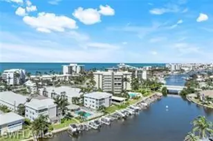 2100 Gulf Shore Blvd N, Naples, FL 34102 - Photo 10
