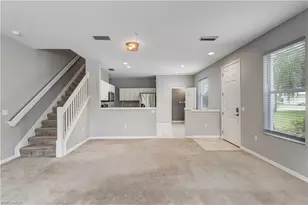 1088 Oxford Ln, Naples, FL 34105 - Photo 4