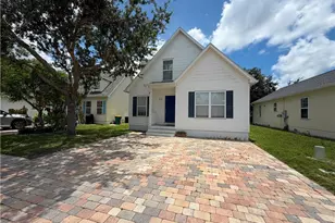 250 Leawood Cir, Naples, FL 34104 - Photo 1