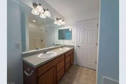 250 Leawood Cir, Naples, FL 34104 - Photo 38