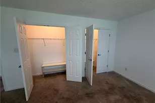 250 Leawood Cir, Naples, FL 34104 - Photo 12