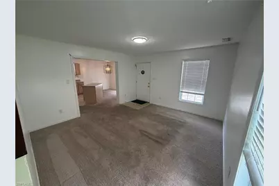 250 Leawood Cir, Naples, FL 34104 - Photo 4