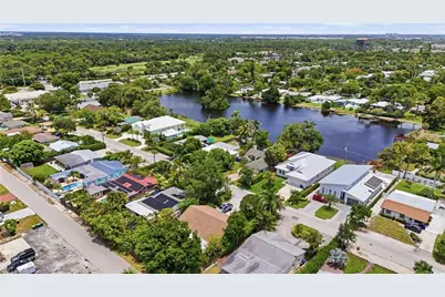 1316 Rordon Ave, Naples, FL 34103 - Photo 4
