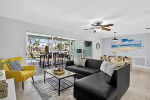 1421 Windsor Ct, Cape Coral, FL 33904 - Photo 2