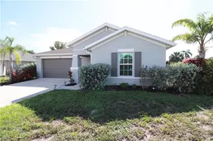 2702 NE 5th Ave, Cape Coral, FL 33909 - Photo 2