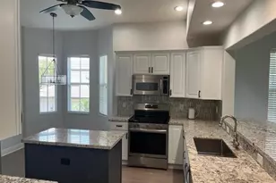 7842 Hawthorne Dr, Naples, FL 34113 - Photo 6