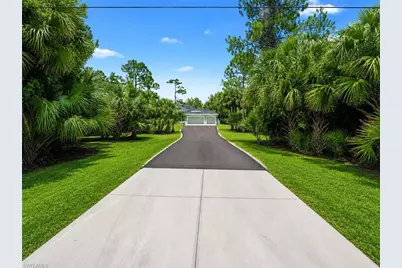 410 17th St SW, Naples, FL 34117 - Photo 4