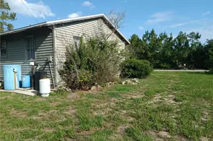 406 W 8th St, Lehigh Acres, FL 33972 - Photo 8
