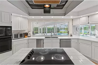 559 Henley Dr, Naples, FL 34104 - Photo 18