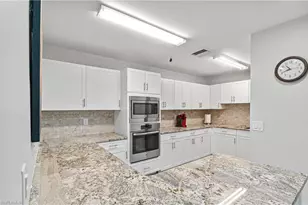 559 Henley Dr, Naples, FL 34104 - Photo 48