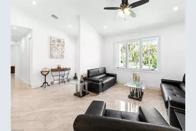 556 6th St SE, Naples, FL 34117 - Photo 10