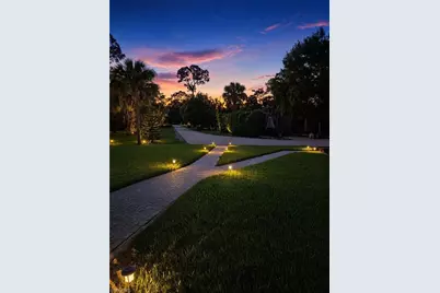 556 6th St SE, Naples, FL 34117 - Photo 6