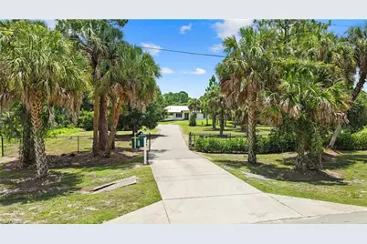 556 6th St SE, Naples, FL 34117 - Photo 42