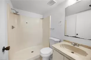 2700 Park Windsor Dr, Fort Myers, FL 33901 - Photo 20