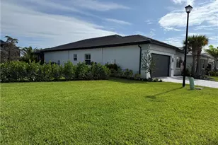 12436 Purple Ficus Wy, Naples, FL 34120 - Photo 4
