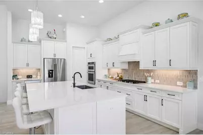 14338 Laguna Springs Ln, Naples, FL 34114 - Photo 12