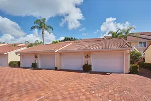 2405 Hidden Lake Dr, Naples, FL 34112 - Photo 18