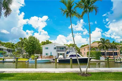 1686 Blue Point Ave #B9, Naples, FL 34102 - Photo 14