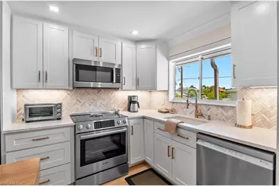 1686 Blue Point Ave #B9, Naples, FL 34102 - Photo 4