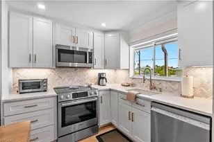 1686 Blue Point Ave, Naples, FL 34102 - Photo 4