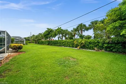 421 Palm River Blvd, Naples, FL 34110 - Photo 32