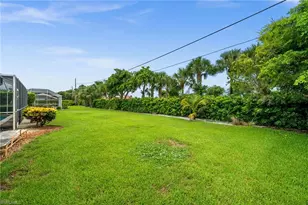 421 Palm River Blvd, Naples, FL 34110 - Photo 32