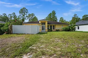 2440 31st Ave NE, Naples, FL 34120 - Photo 2