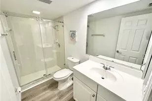509 Roma Ct, Naples, FL 34110 - Photo 20