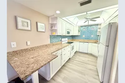 509 Roma Ct #107, Naples, FL 34110 - Photo 4