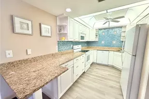 509 Roma Ct, Naples, FL 34110 - Photo 4