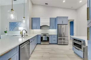 831 Sailaway Ln, Naples, FL 34108 - Photo 6
