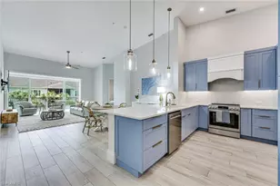 831 Sailaway Ln, Naples, FL 34108 - Photo 4