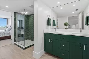 5601 Turtle Bay Dr, Naples, FL 34108 - Photo 18