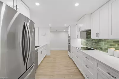 5601 Turtle Bay Dr #302, Naples, FL 34108 - Photo 6