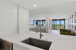 5601 Turtle Bay Dr, Naples, FL 34108 - Photo 4