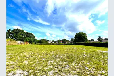 1371 Granada Blvd, Naples, FL 34103 - Photo 6