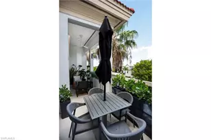 365 5th Ave S, Naples, FL 34102 - Photo 16