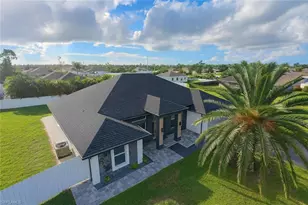 4000 NE 9th Ave, Cape Coral, FL 33909 - Photo 2