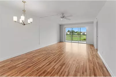 13 High Point Cir N #209, Naples, FL 34103 - Photo 6
