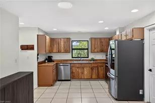 18185 Hilda Dr, Fort Myers, FL 33967 - Photo 8