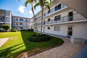 5 High Point Cir W, Naples, FL 34103 - Photo 16