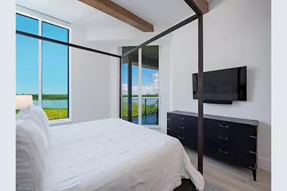 60 Seagate Dr #305, Naples, FL 34103 - Photo 16