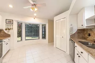 124 Versailles Cir, Naples, FL 34112 - Photo 12