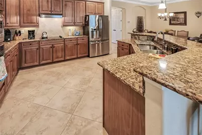 9215 Veneto Ln, Naples, FL 34113 - Photo 6