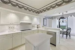 8990 Bay Colony Dr, Naples, FL 34108 - Photo 12