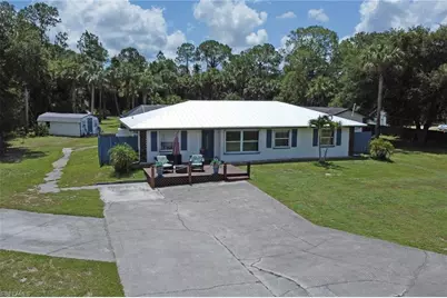 640 27th St SW, Naples, FL 34117 - Photo 2