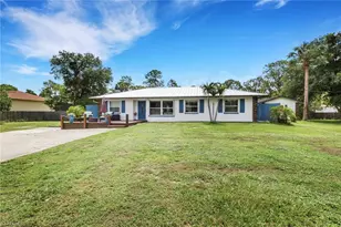 640 27th St SW, Naples, FL 34117 - Photo 4