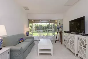 116 3rd St N, Naples, FL 34102 - Photo 2