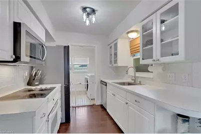 2593 Poinciana St, Naples, FL 34105 - Photo 10