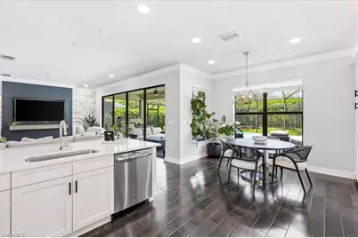 4432 Aurora St, Naples, FL 34119 - Photo 6